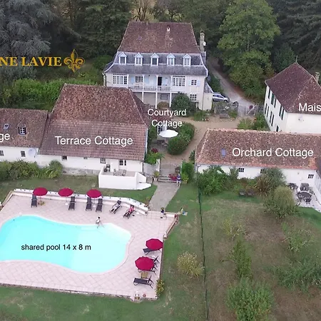 Hébergement de vacances Domaine Lavie - 5 Individual Homes Perfectly Located Between Biarritz&the Pyrénées Mountains *