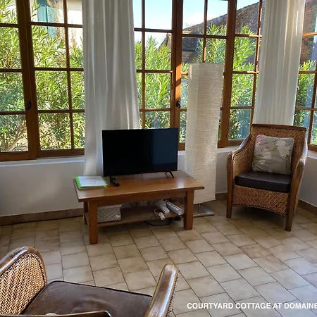 Domaine Lavie - 5 Individual Homes Perfectly Located Between Biarritz & The Pyrenees Mountains Дом отдыха